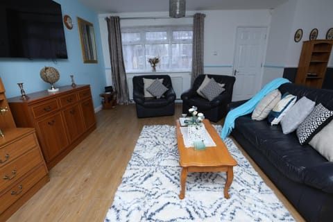 BEAUTIFUL 4 BED HOUSE IN Cul-De-Sac House in Dartford