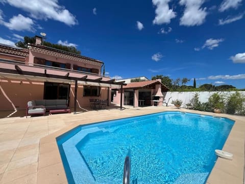 Property building, Pool view