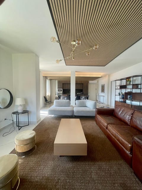 Lounge or bar