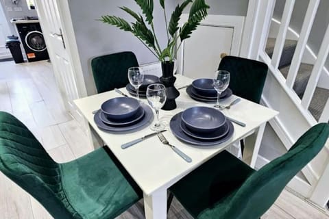 Cosy Emerald House at BSE Homes Apartment in Chelmsford