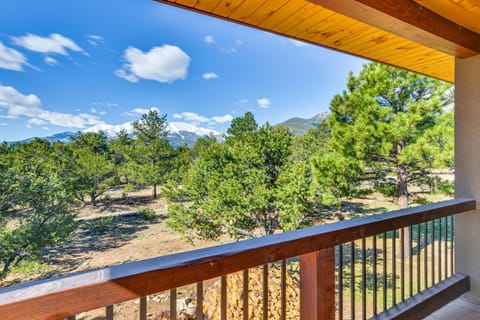 Stunning Buena Vista Home about 4 Mi to River Rafting! House in Park County