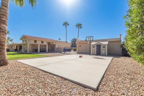 Scottsdale - 6440 E Friess Dr House in Scottsdale