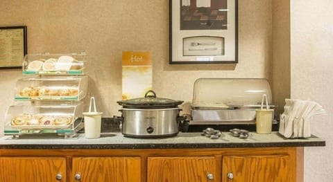 Quality Inn & Suites Hotel in Mount Juliet