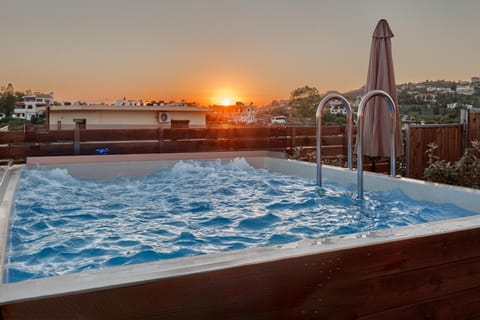 Thearia villa hydromassage House in Chania