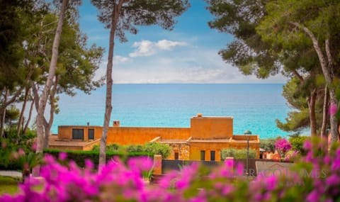 TH100 Villa Vacacional con Vistas al Mar en Tamari Villa in Tarragonès