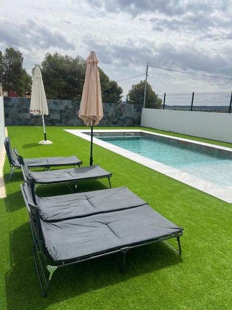 Day, Natural landscape, Garden, Garden view, Pool view, Swimming pool, Open Air Bath, sunbed