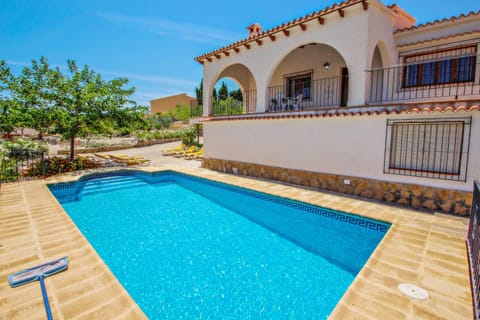 Laura-28A - traditionally furnished detached villa with peaceful surroundings in Calpe Villa in Calp