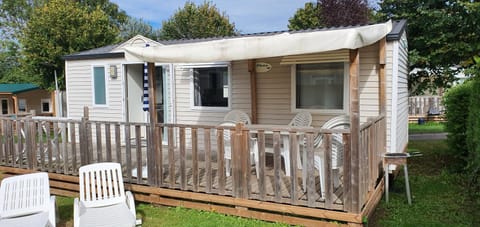 Patio, Dining area