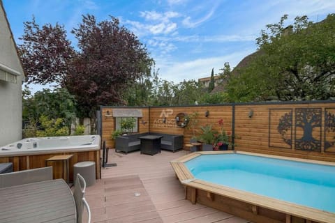 Hot Tub, Hot Tub, Pool view, Swimming pool