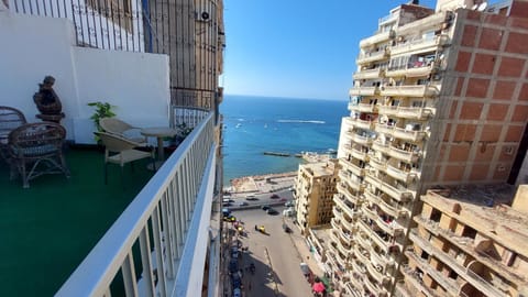 Day, Neighbourhood, View (from property/room), Balcony/Terrace, Sea view, Street view, Location