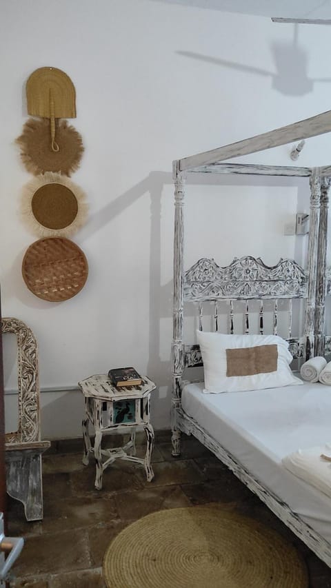 Bed, Photo of the whole room, Decorative detail, Bedroom