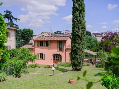 Property building, Day, Natural landscape, Garden, Garden view