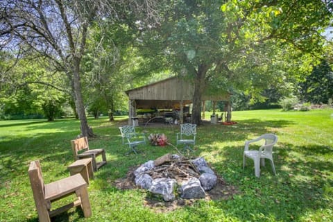 Riverfront Home (Apartment and Bar) Casa in Rockbridge County