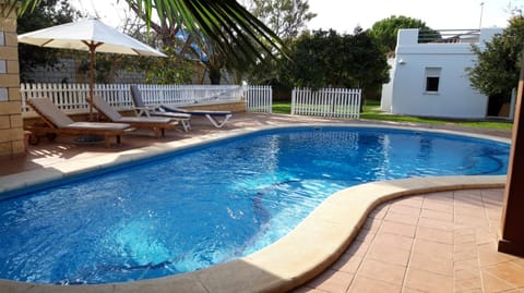 Patio, Pool view, Pool view, Swimming pool, sunbed