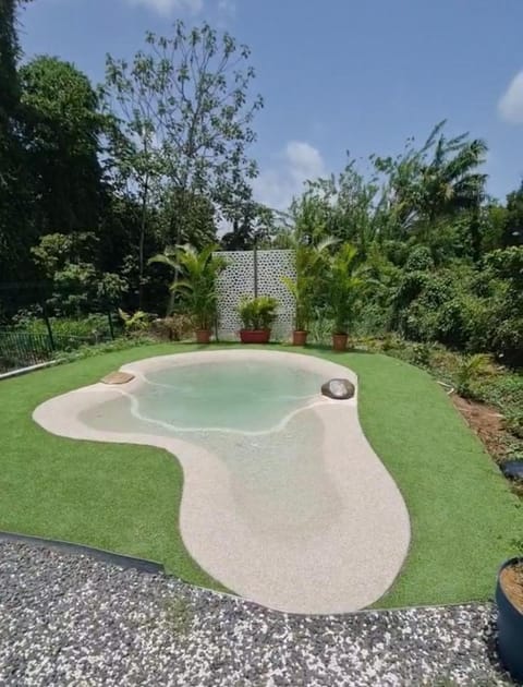 Garden, Swimming pool