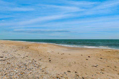 Coastal Treasure House in North Topsail Beach