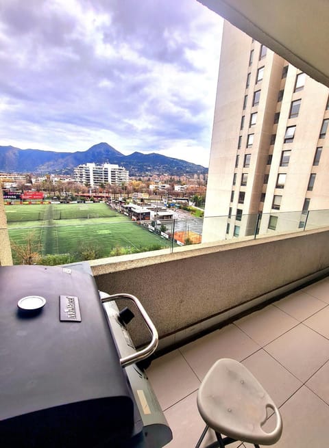 View (from property/room), Balcony/Terrace, Mountain view