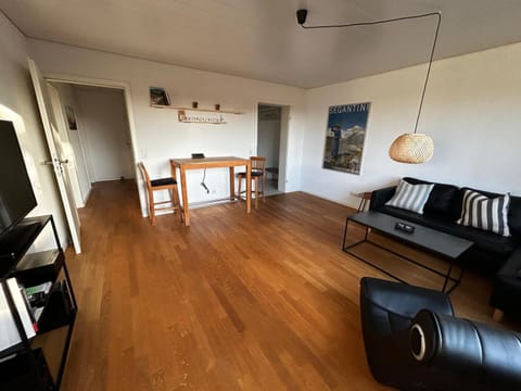 Basti's Bed&Breakfast - Self Checkin Apartamento in Riehen