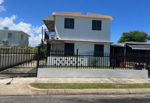 Property building, Day, Neighbourhood, Street view