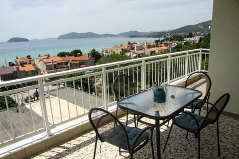 View (from property/room), Balcony/Terrace, Sea view