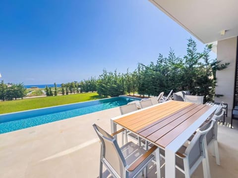 Azure Breeze Villa - Roof Garden & Sea Views Villa in Paralimni