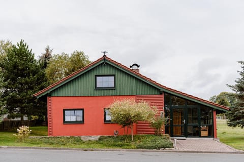 Property building, Spring, Garden