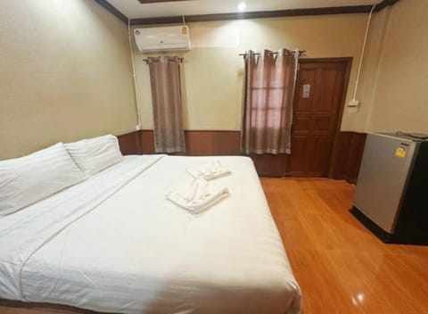 Mona House Hotel Apartment in Chalong