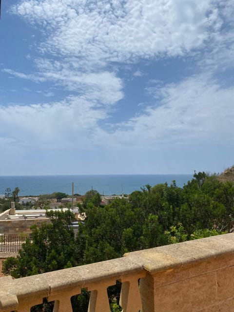 Appartamento con splendida vista mare Apartment in Torre Vado