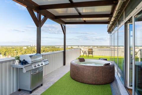 Hot Tub, Balcony/Terrace