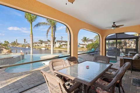 Pristine Waterfront Villa in Cape Coral with Lagoon Style Pool Spa and Boat Lift House in Cape Coral