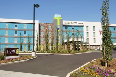 Home2 Suites by Hilton Seattle Airport Hotel in Tukwila