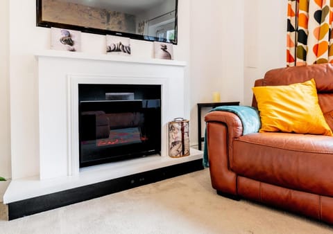 Living room, Seating area, fireplace