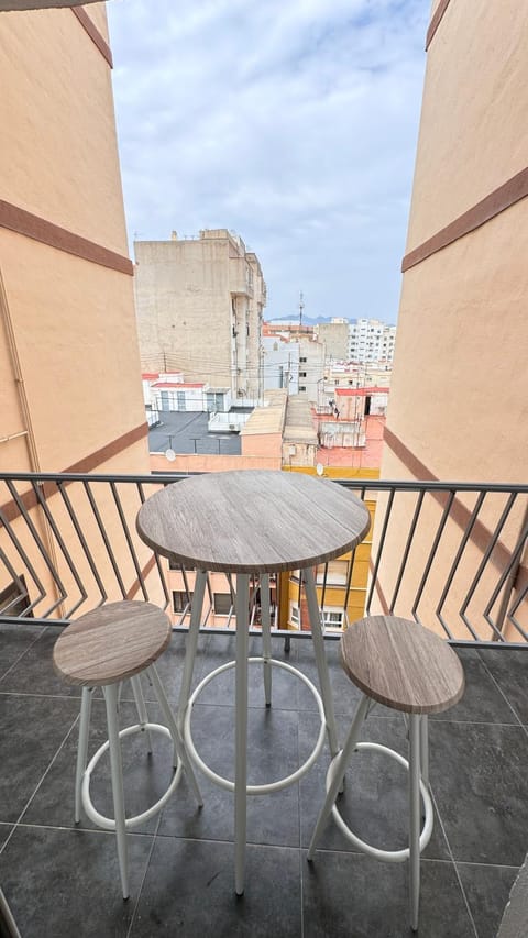 View (from property/room), Balcony/Terrace, City view