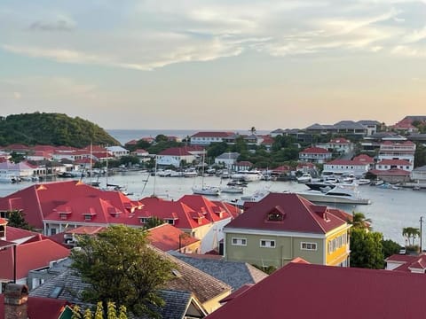 Nearby landmark, Sea view