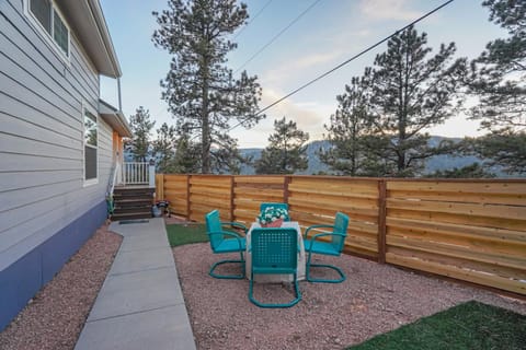 Tiny House - Pet-Friendly - Pikes Peak Views House in Woodland Park