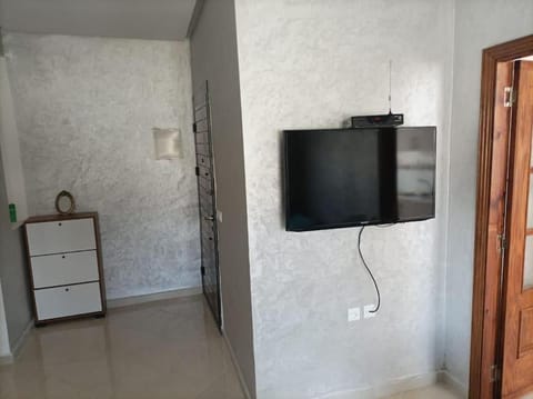 Appartement lumineux et propre à tanger seulement pour les familles Apartment in Tangier