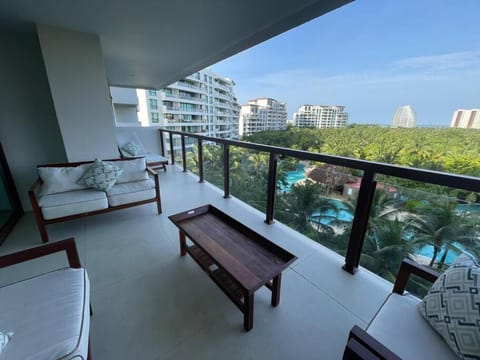 Nautilus Apartment in Acapulco