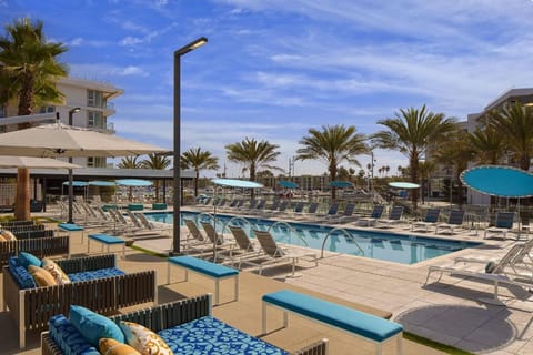 Blue Marlin 3BR Retreat With Marina View Pool Apartment in Marina del Rey