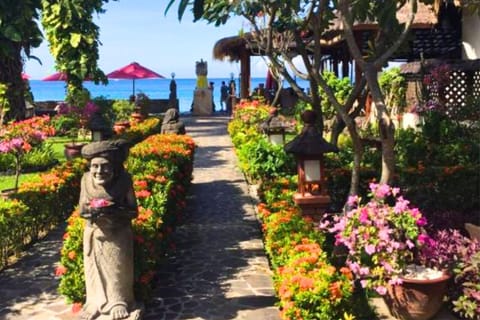 Garden view, Sea view