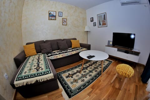 Apartmani Zecevic Niksic Apartment in Montenegro