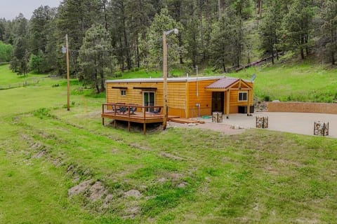 Property building, Day, Natural landscape, Mountain view