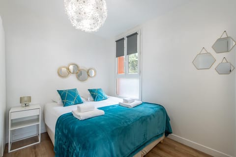 Bed, Bedroom