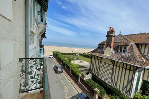 Spacious house a few steps from the sea House in Trouville-sur-Mer