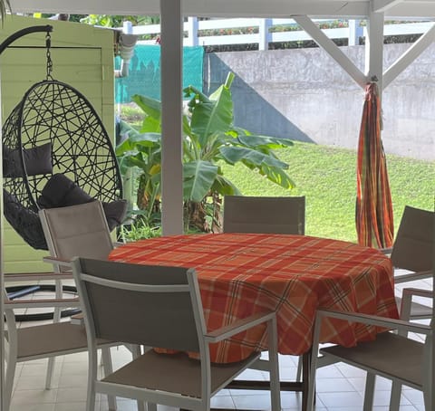 Patio, Garden, Dining area, Garden view