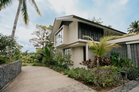 Property building, Garden, Garden view