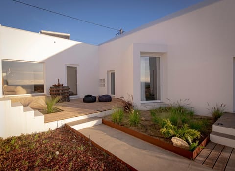 Day, Garden, Balcony/Terrace