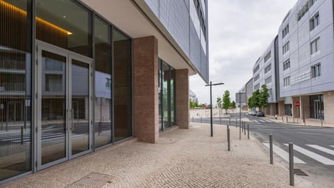 Property building, Street view