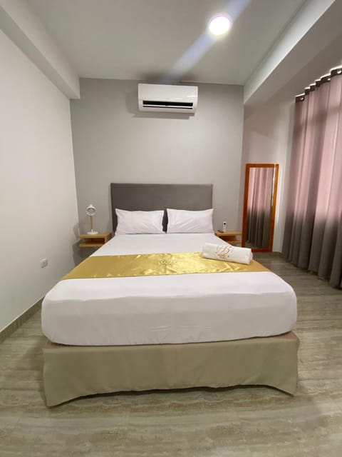 Bed, Photo of the whole room, Bedroom, air conditioner