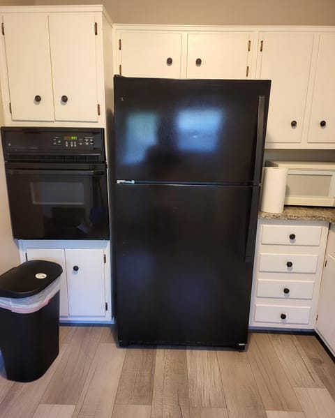 private one bedroom and walk in bathroom unit, 2 min from OSU, free parking, wi-fi, AC, washer and dryer, ExpoCenter, Riverside Methodist Hospital Urlaubsunterkunft in Clintonville