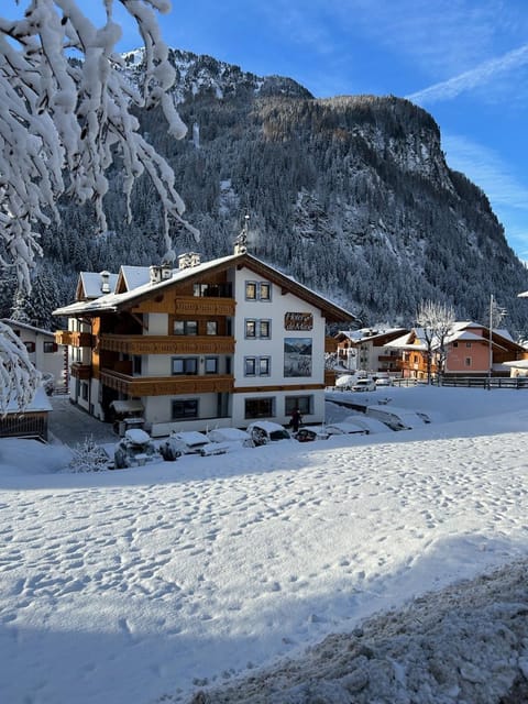 Property building, Winter